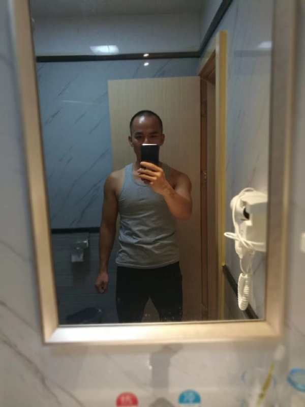 人道酬诚的第一张照片--肇庆蓝颜知己交友网